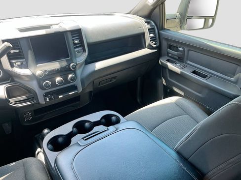 Used 2024 RAM 2500 Tradesman w/ Chrome Appearance Group AWD/4WD image 22