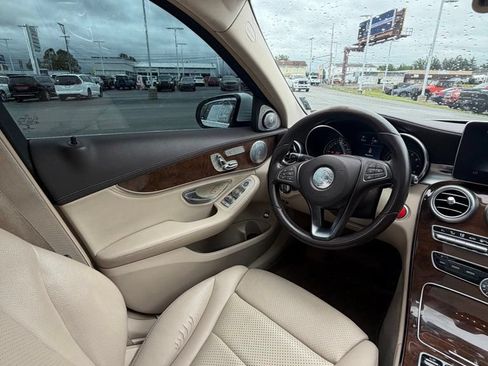 Used 2015 Mercedes-Benz C 300 4MATIC Sedan image 10