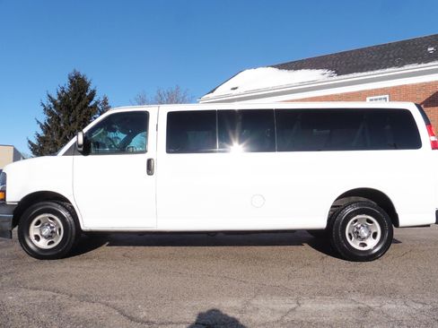 Used 2020 Chevrolet Express 3500 LT w/ LT Preferred Equipment Group image 22