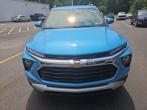Used 2025 Chevrolet TrailBlazer LT w/ LT Cold Weather Package AWD/4WD image 8