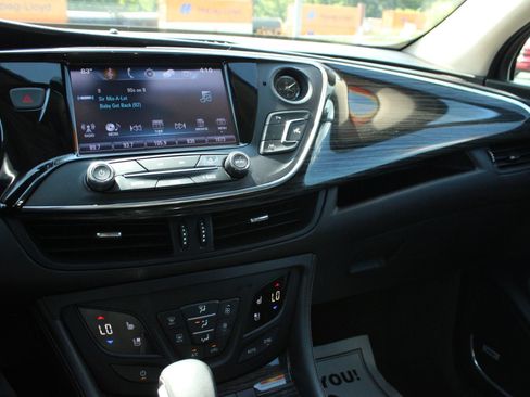 Used 2017 Buick Envision Premium w/ Driver Confidence Package AWD/4WD image 39
