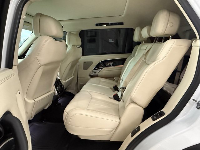 Used 2024 Land Rover Range Rover Long Wheelbase SE AWD/4WD image 5
