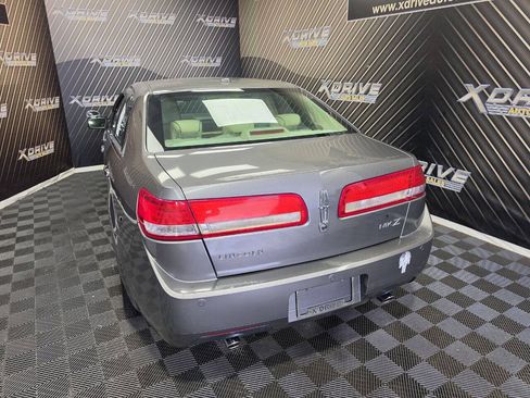 Used 2010 Lincoln MKZ FWD image 9