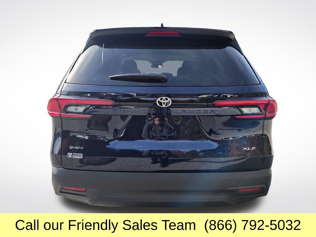 New 2026 Toyota Grand Highlander XLE FWD image 4