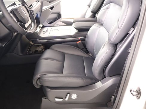 New 2026 Lincoln Navigator L Reserve AWD/4WD image 12