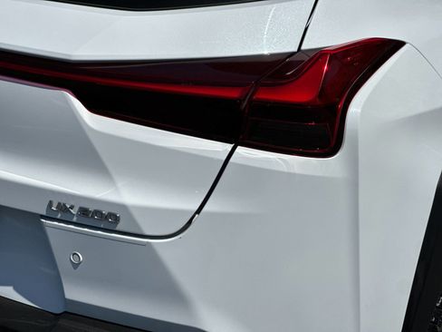 Used 2021 Lexus UX 200 F Sport w/ Accessory Package (Z2) FWD image 33