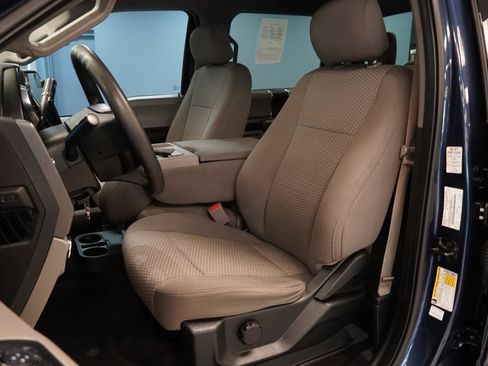 Used 2017 Ford F150 XLT AWD/4WD image 3