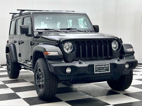 Used 2022 Jeep Wrangler Unlimited Sport image 2
