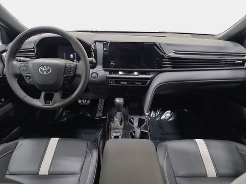 Certified 2025 Toyota Camry SE w/ Convenience Package image 9