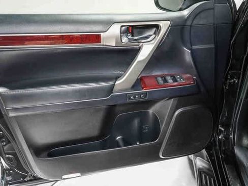 Used 2019 Lexus GX 460 Premium image 22