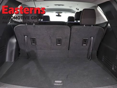 Used 2021 Chevrolet Traverse LS AWD/4WD image 9