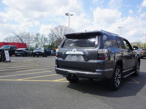 Used 2022 Toyota 4Runner Limited image 4