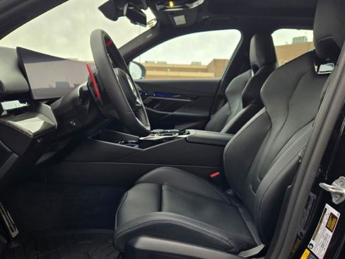 Used 2025 BMW M5 w/ Carbon Package image 10
