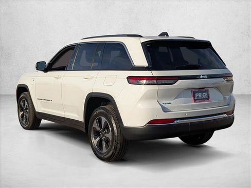 Used 2023 Jeep Grand Cherokee 4WD 4xe image 8