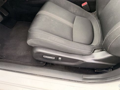 Used 2019 Honda Civic EX image 11