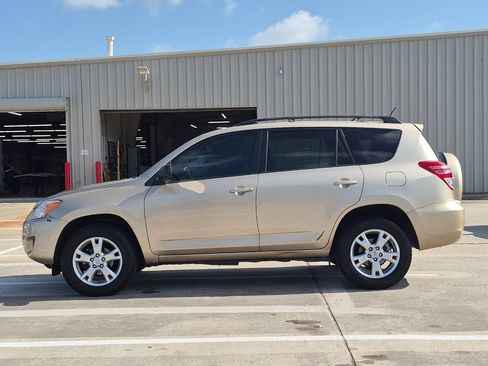 Used 2011 Toyota RAV4 2WD w/ Upgrade Value Pkg image 3