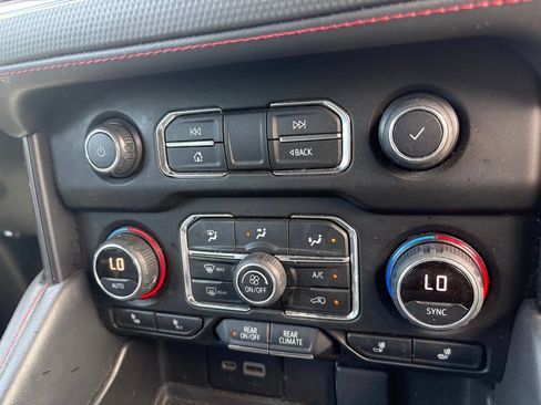 Used 2021 Chevrolet Tahoe RST AWD/4WD image 12
