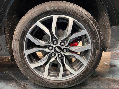 Used 2025 Cadillac XT5 Sportv w/ Technology Package image 25