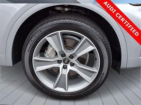 Certified 2025 Audi Q5 2.0T Premium w/ Convenience Plus Package image 8