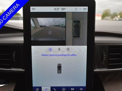 Used 2022 Ford Explorer Platinum w/ Equipment Group 601A AWD/4WD image 4