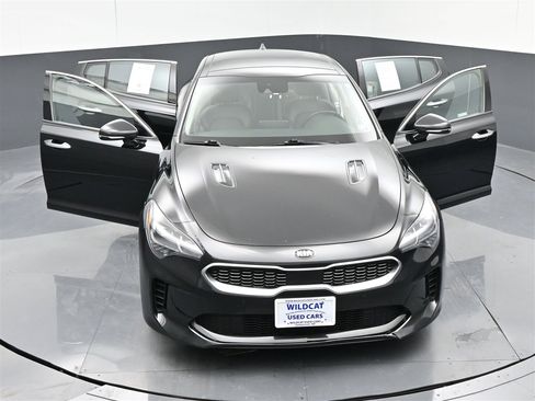 Used 2019 Kia Stinger Premium image 37