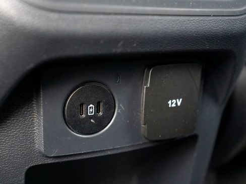 Used 2025 Ford Explorer Active image 31