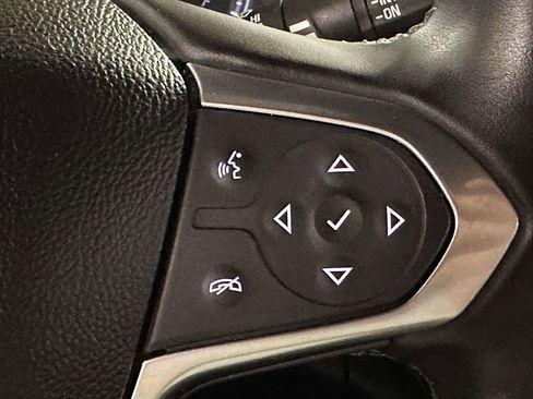 Used 2023 Chevrolet Traverse LT AWD/4WD image 24