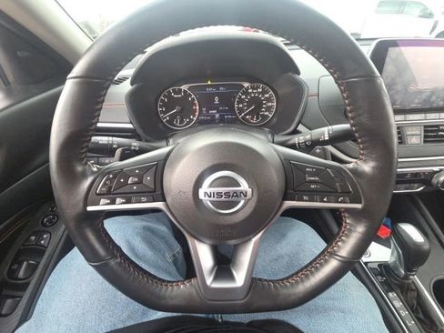 Used 2022 Nissan Altima 2.5 SR w/ Midnight Edition Package image 36