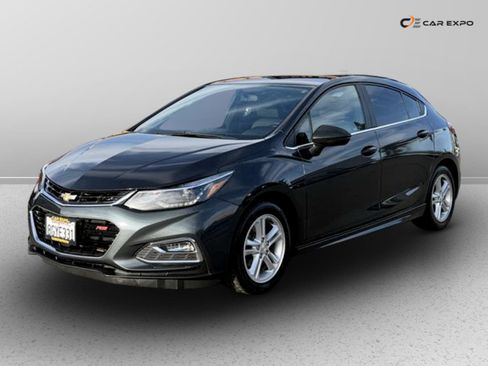 Used 2017 Chevrolet Cruze LT image 17