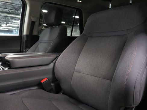 Used 2025 Ford Expedition Active image 11