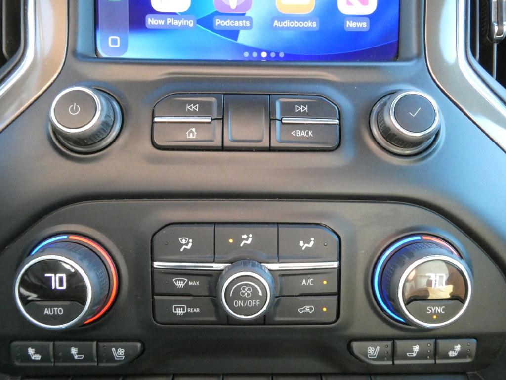 Used 2021 Chevrolet Silverado 1500 High Country w/ Technology Package AWD/4WD image 31