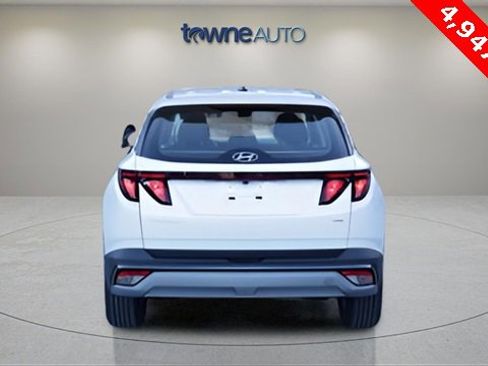 Used 2025 Hyundai Tucson SE image 4