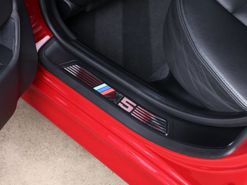 Used 2003 BMW M5 image 49