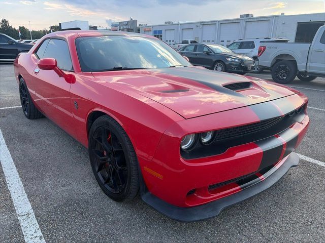 Used 2015 Dodge Challenger SRT Hellcat RWD image 2