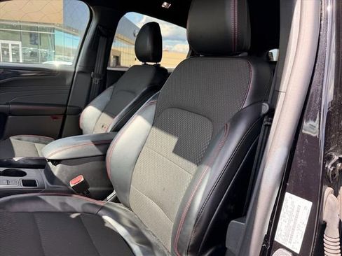 Used 2024 Ford Escape ST-Line w/ Tech Pack #1 image 9