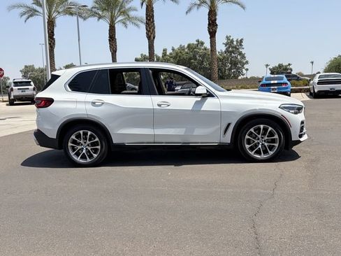Used 2023 BMW X5 xDrive40i w/ Premium Package AWD/4WD image 5