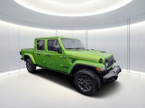 New 2026 Jeep Gladiator Sport AWD/4WD image 2