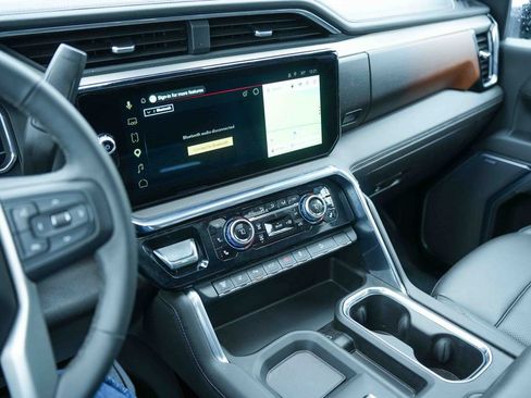 Used 2025 GMC Sierra 2500 Denali w/ Denali Reserve Package image 30