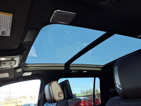 Used 2021 Cadillac Escalade ESV Sport Platinum image 25