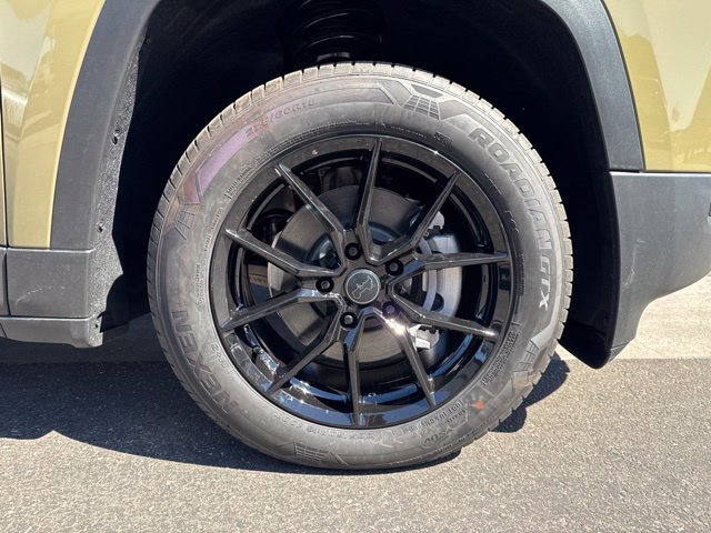 New 2026 Jeep Cherokee Laredo AWD/4WD image 26