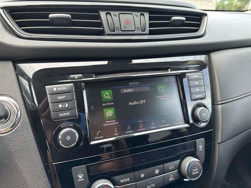 Used 2019 Nissan Rogue SV w/ Premium Package AWD/4WD image 24