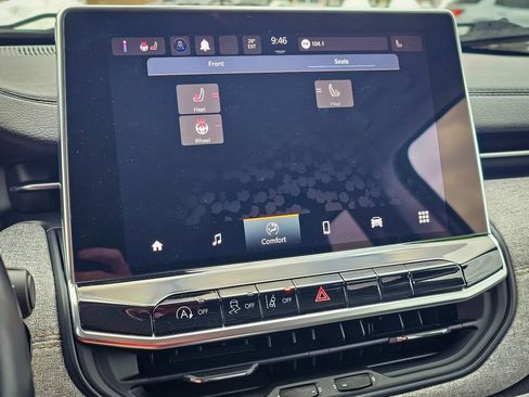 Used 2022 Jeep Compass Latitude image 23