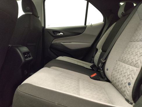 Used 2022 Chevrolet Equinox LS w/ LS Convenience Package FWD image 18