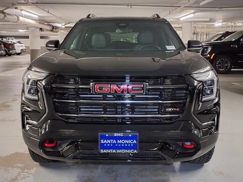 Used 2026 GMC Terrain AT4 w/ Convenience Package III AWD/4WD image 2