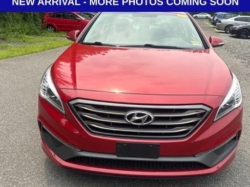 Used 2017 Hyundai Sonata Sport FWD image 2