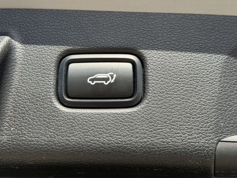 Certified 2022 Kia Telluride EX w/ EX Premium Package image 12