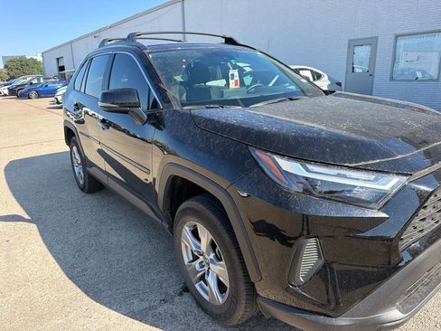 Used 2025 Toyota RAV4 XLE w/ Convenience Package FWD image 3