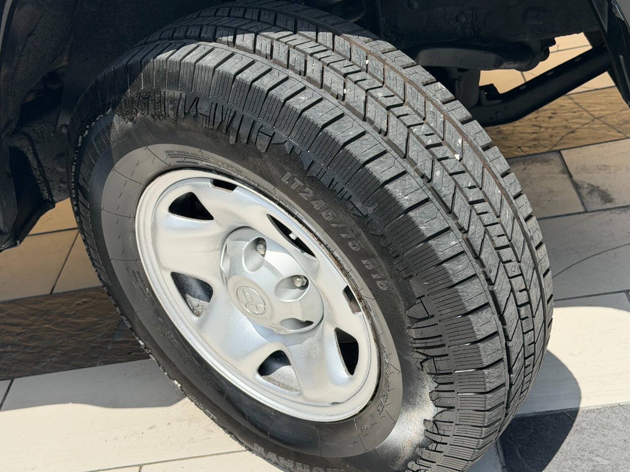 Used 2019 Toyota Tacoma SR RWD image 9