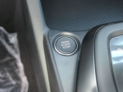 New 2025 Kia K4 LXS image 18