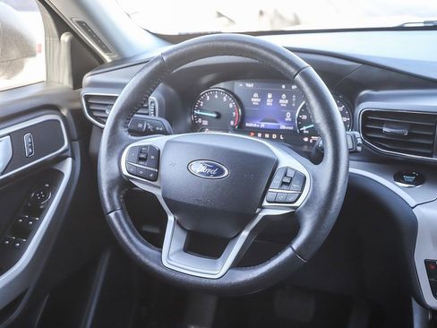 Used 2024 Ford Explorer XLT w/ Equipment Group 202A image 19